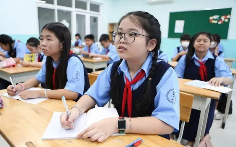 Thẩm quyền chuyển đổi cơ sở giáo dục phổ thông tư thục sang cơ sở giáo dục phổ thông tư thục hoạt động không vì lợi nhuận do nhà đầu tư nước ngoài đầu tư được Chủ tịch Ủy ban nhân dân cấp tỉnh thực hiện.