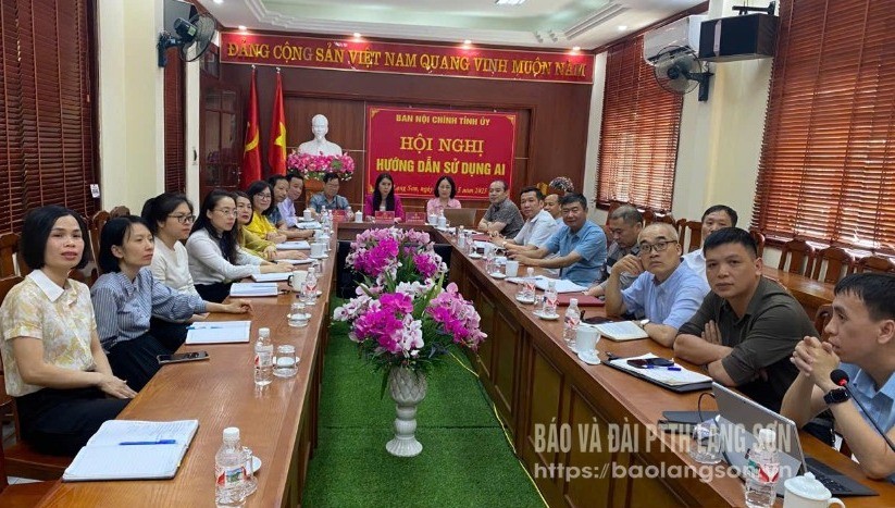 Lãnh đạo, cán bộ Ban Nội chính Tỉnh ủy tiếp cận kiến thức về trí tuệ nhân tạo (AI)