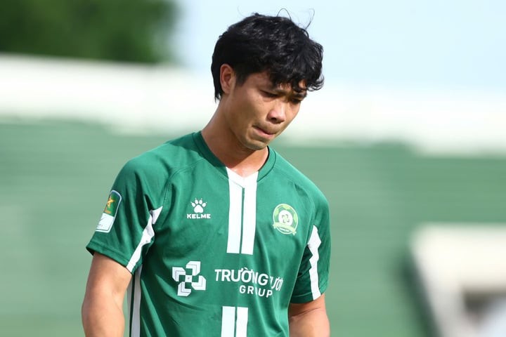 Nguyễn Công Phượng chơi ấn tượng trong màu áo CLB Bình Phước.