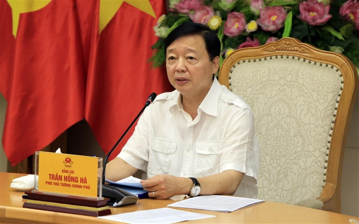 Phó Thủ tướng Trần Hồng Hà nhấn mạnh, các cơ chế, chính sách mới về hàng không phải đặt mục tiêu tạo đột phá, gỡ điểm nghẽn, nâng cao năng lực quản lý nhà nước về hàng không - Ảnh: VGP/Minh Khôi