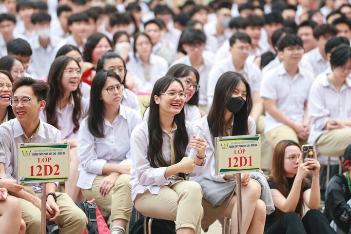 Học ngành Kế toán có lo bị AI thay thế trong tương lai?. (Ảnh minh hoạ)