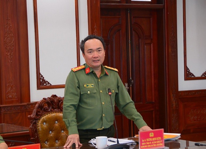 Đại tá Trương Minh Đương, Giám đốc Công an tỉnh Lâm Đồng trình bày phương án sử dụng hiệu quả trụ sở dôi dư sau sáp nhập.