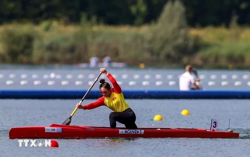 Rower Nguyen Thi Huong competes at the Paris 2024 Olympics in August last year. (Photo: VNA)