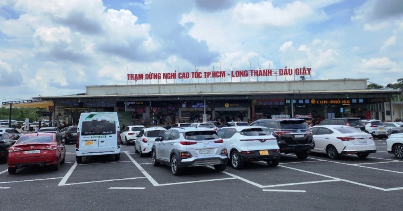 Trạm dừng nghỉ có vai trò quan trọng trong việc đảm bảo an toàn giao thông.