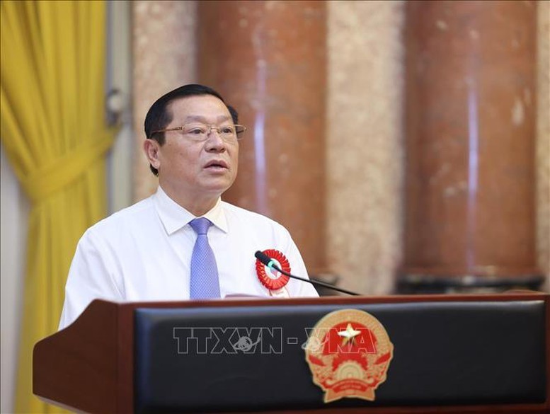 Ông Lại Xuân Môn, Phó Trưởng ban thường trực Ban Tuyên giáo và Dân vận Trung ương đã trình bày báo cáo tuyên dương