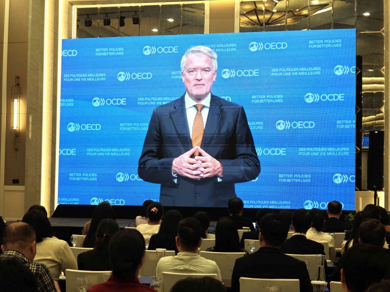 Tổng Thư ký OECD Mathias Cormann đã gửi thông điệp chúc mừng tới sự kiện qua video.