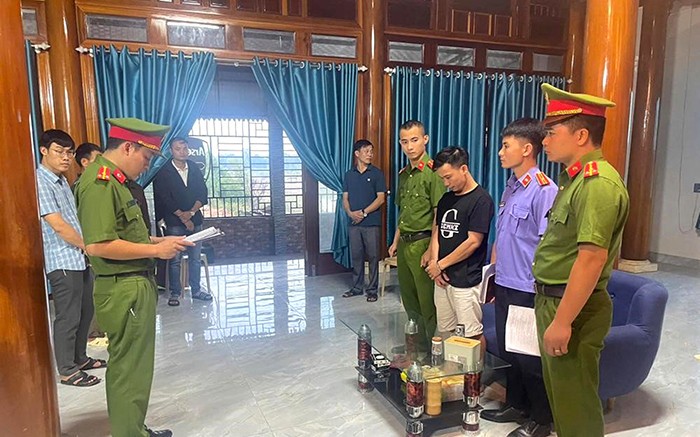 Cơ quan CSĐT Công an tỉnh Hà Tĩnh bắt tạm giam đối tượng núp bóng doanh nghiệp lừa xuất khẩu lao động.