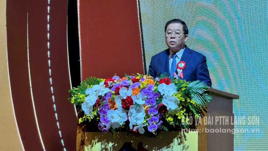 Đồng chí Nguyễn Trọng Nghĩa, Ủy viên Bộ Chính trị, Bí thư Trung ương Đảng, Trưởng Ban Tuyên giáo và Dân vận Trung ương trình bày diễn văn tại Lễ kỷ niệm