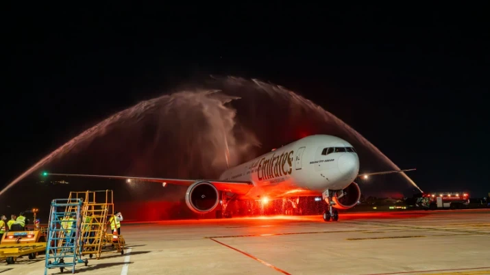 Emirates’ first flight to Da Nang was greeted with a ceremonial water cannon salute.