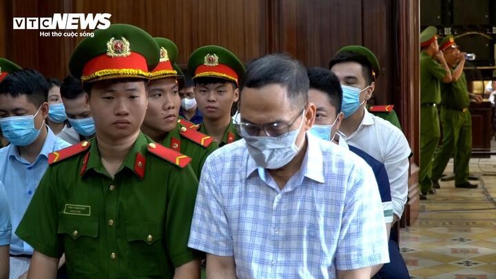 Bị cáo Hoàng Quốc Hùng tại phiên tòa.