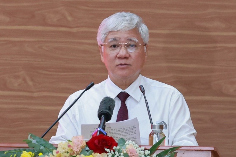 Ông Đỗ Văn Chiến, Ủy viên Bộ Chính trị, Bí thư Trung ương Đảng, Bí thư Đảng ủy MTTQ Việt Nam, các đoàn thể Trung ương, Chủ tịch Ủy ban Trung ương MTTQ Việt Nam trình bày báo cáo tại cuộc làm việc - Ảnh: VGP/Toàn Thắng