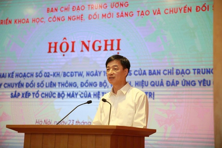 Chủ nhiệm Ủy ban Kiểm tra Trung ương Nguyễn Duy Ngọc, Phó Trưởng Ban Chỉ đạo: Các đơn vị được giao nhiệm vụ cần xác định rõ trách nhiệm của mình để không chỉ hoàn thành nhiệm vụ theo kế hoạch mà theo kế hoạch phải thực hiện thường xuyên, đảm bảo tuyệt đối an toàn trong quá trình thực hiện - Ảnh: VGP/Vũ Phong
