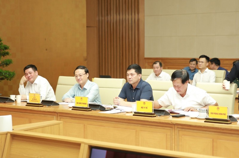 Lãnh đạo các bộ, ngành tham dự hội nghị.