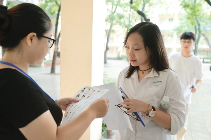 Quy định mới nhất, đến muộn 15 phút, thí sinh mất quyền thi tốt nghiệp THPT 2025 (Ảnh minh hoạ)