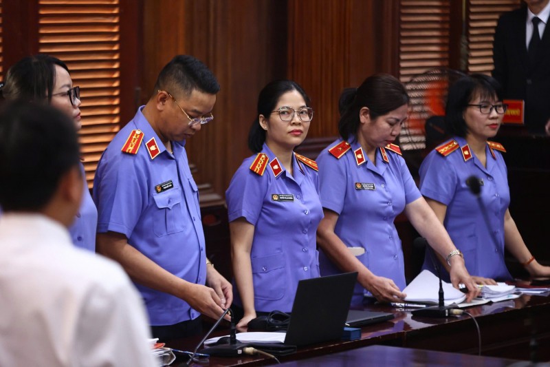 Đại diện VKSND TP Hồ Chí Minh giữ quyền công tố tại phiên tòa.