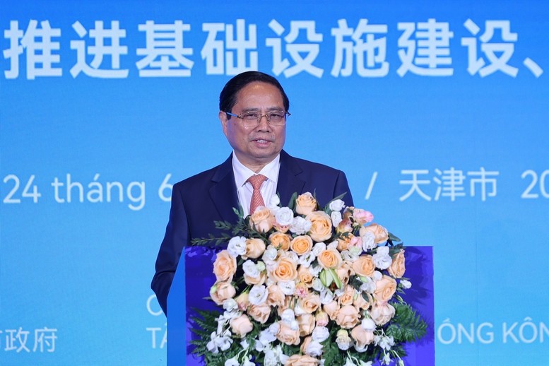 Thủ tướng trân trọng cảm ơn sự đóng góp thiết thực, hiệu quả của các doanh nghiệp Trung Quốc đối với sự phát triển của kinh tế - xã hội Việt Nam nói riêng và với quan hệ Việt Nam - Trung Quốc thời gian qua - Ảnh: VGP/Nhật Bắc