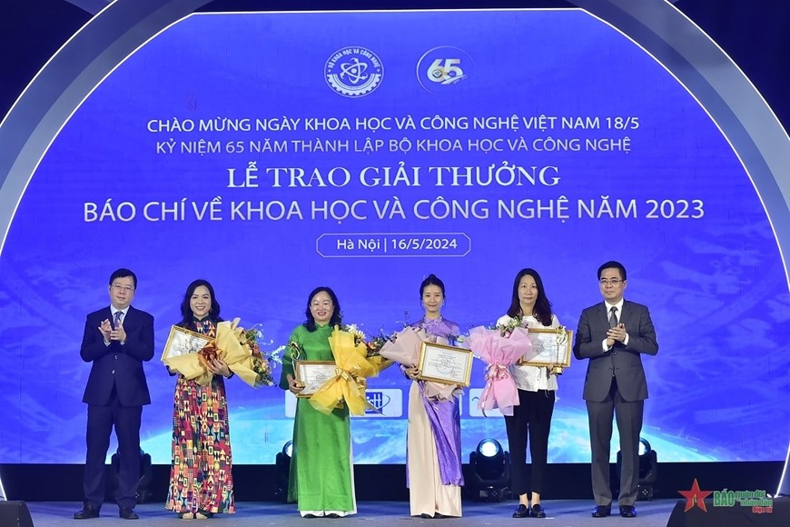 Bộ Khoa học và Công nghệ tổ chức lễ trao Giải thưởng báo chí về khoa học và công nghệ năm 2023/ Ảnh minh họa.