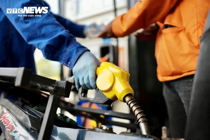 Giá dầu thế giới tiếp tục giảm. (Ảnh minh họa: Minh Đức)