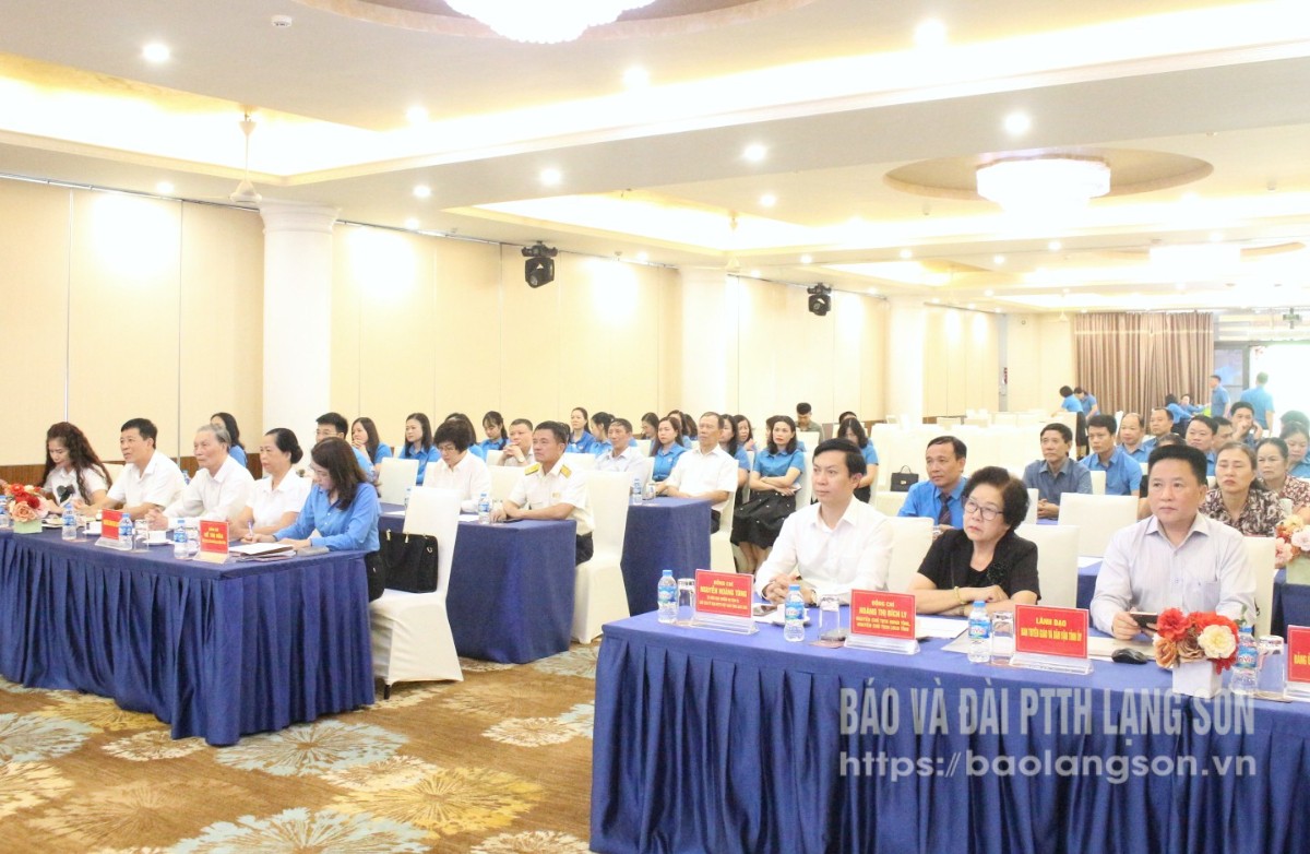 Các đại biểu dự hội nghị