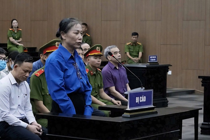 Cựu Bí thư Vĩnh Phúc Hoàng Thị Thuý Lan tại toà.