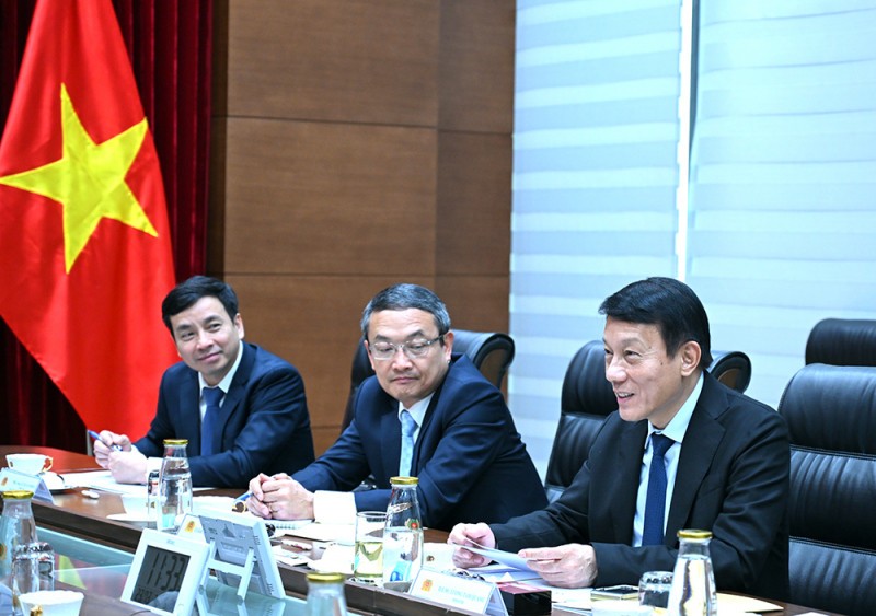 Bộ trưởng Lương Tam Quang hoan nghênh Google đã phối hợp đơn vị chức năng Bộ Công an triển khai chiến dịch tuyên truyền phòng, chống tội phạm lừa đảo trực tuyến.
