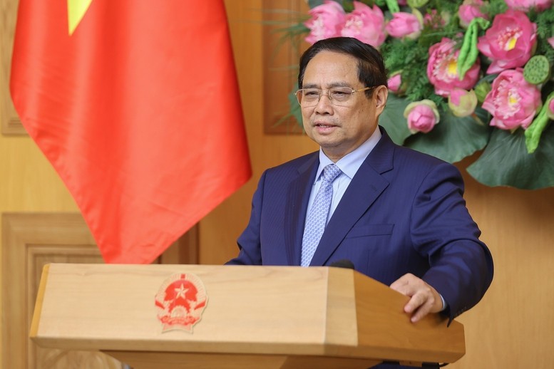 Thủ tướng Phạm Minh Chính kêu gọi Vương quốc Anh, các doanh nghiệp Anh thực hiện 6 đột phá cùng Việt Nam, đưa cả kim ngạch thương mại song phương và vốn đầu tư của Anh vào Việt Nam vượt mốc 10 tỷ USD trong những năm tới - Ảnh: VGP/Nhật Bắc