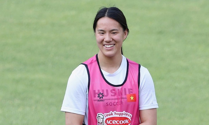 Tiền vệ Nguyễn Hoàng Nam Mi