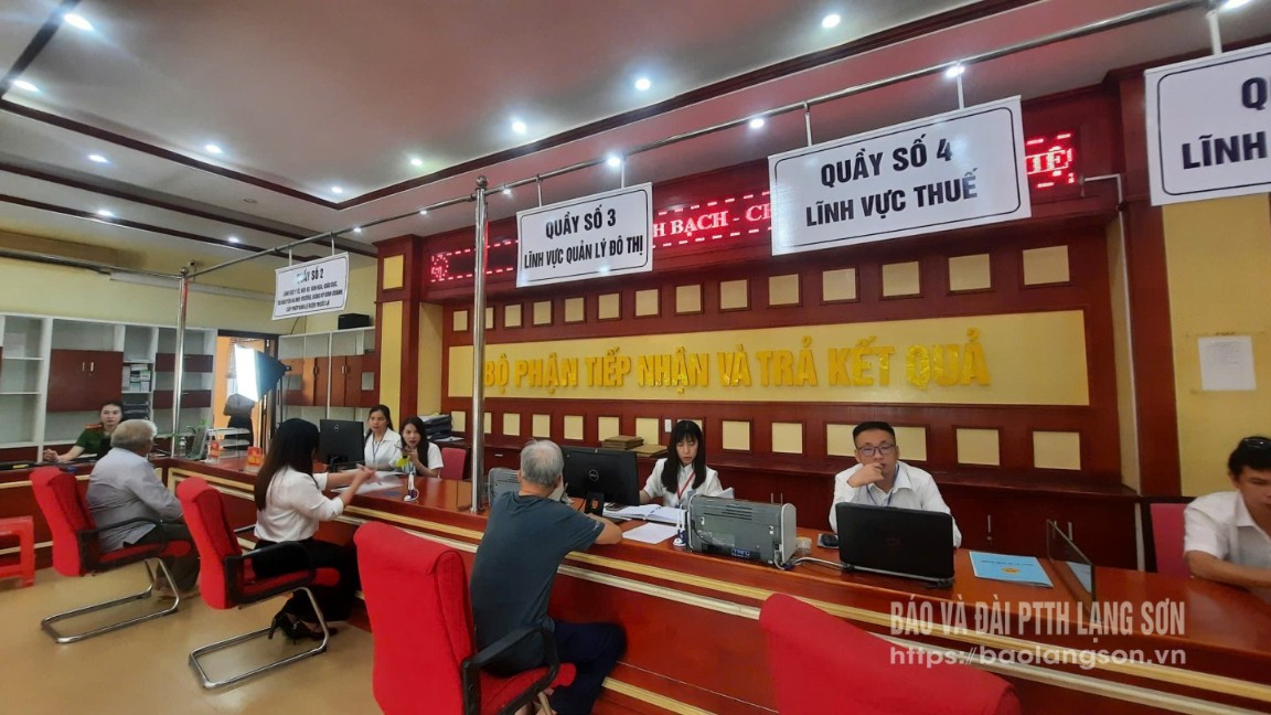 Trung tâm PVHCC phường Đông Kinh (mới) có cơ sở vật chất khang trang, hiện đại, đáp ứng tốt nhu cầu thực hiện TTHC của người dân