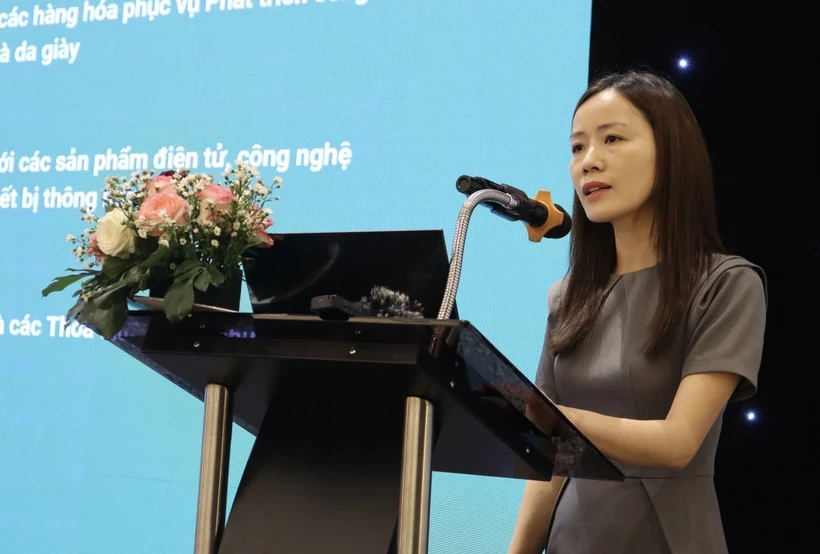 Le Thi Mai Anh from the Ministry of Industry and Trade speaks at the event (Photo: VNA)