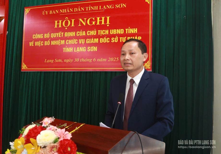 Đồng chí Phạm Hùng Trường, tân Giám đốc Sở Tư pháp phát biểu nhận nhiệm vụ