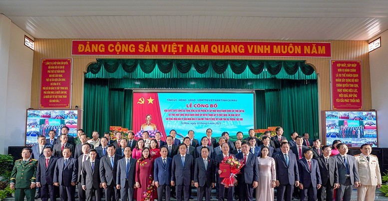 Hình ảnh lễ công bố các Nghị quyết, quyết định tại tỉnh Cà Mau