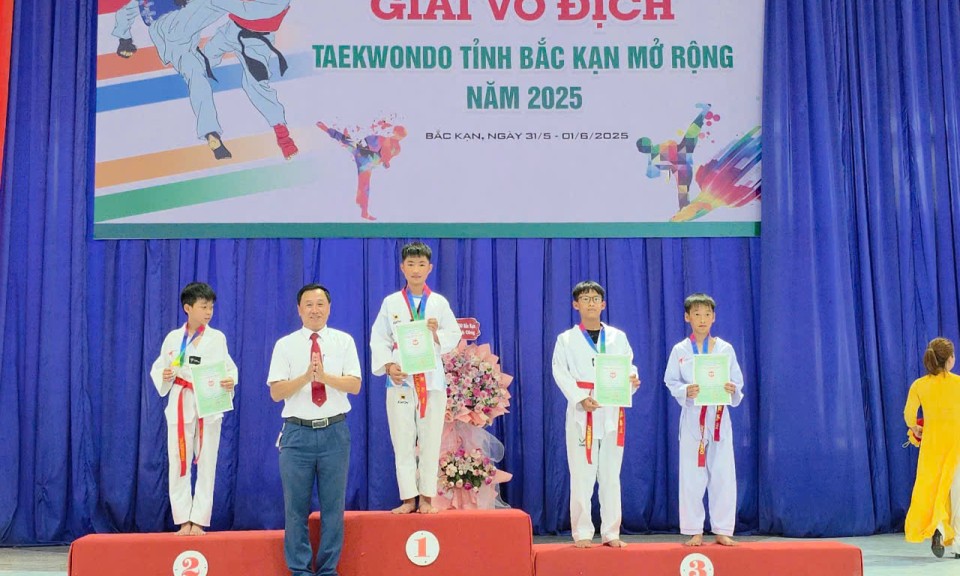 Lạng sơn đoạt nhiều giải cao tại Giải vô địch Taekwondo tỉnh Bắc Kạn mở rộng năm 2025