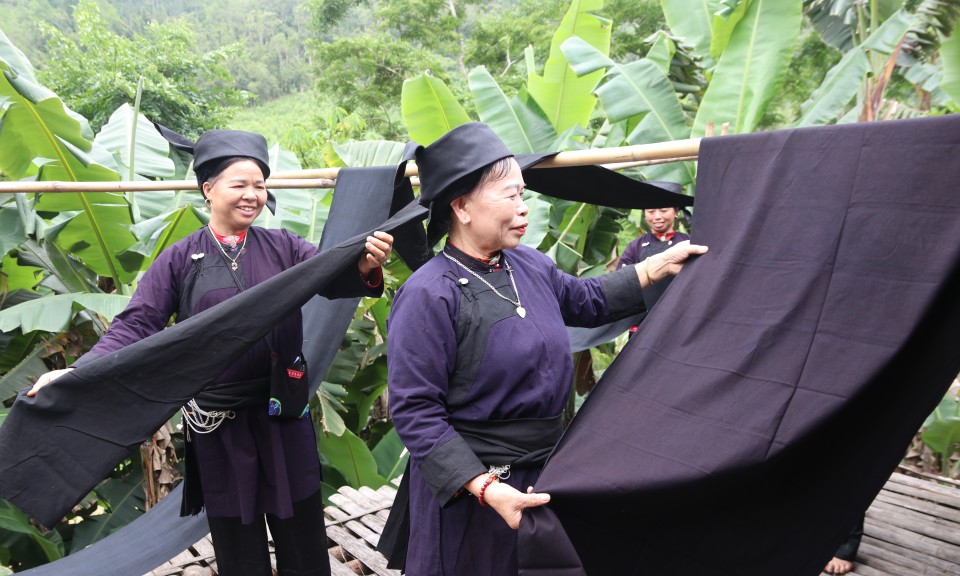 Ocop của sắc chàm