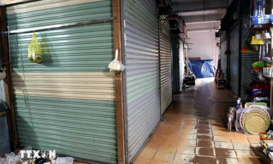 Hàng trăm kiot bất ngờ đóng cửa, Quảng Bình vận động các cơ sở kinh doanh trở lại