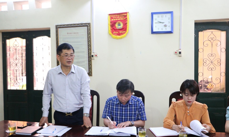 Đoàn công tác của Đảng ủy các cơ quan Đảng tỉnh làm việc với Chi bộ Hội Văn học nghệ thuật và Nhà báo