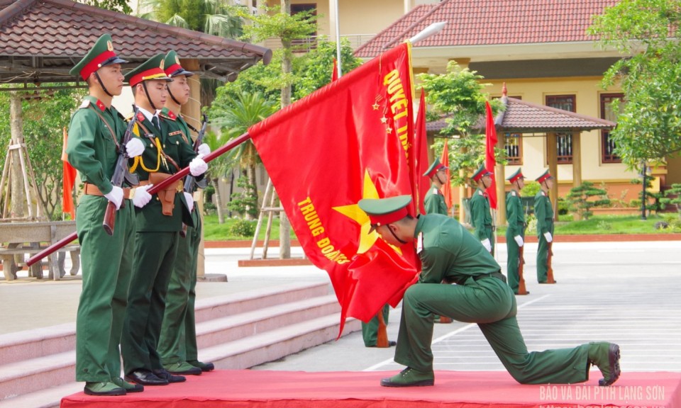 Trung đoàn 123 tuyên thệ chiến sĩ mới