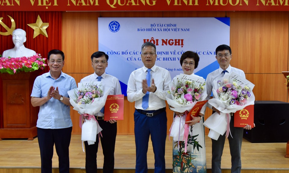 Công bố quyết định bổ nhiệm lãnh đạo BHXH khu vực V