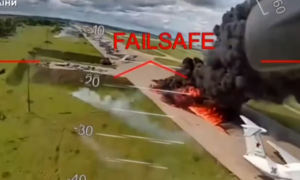 Ukraine công bố video tấn công căn cứ không quân Nga