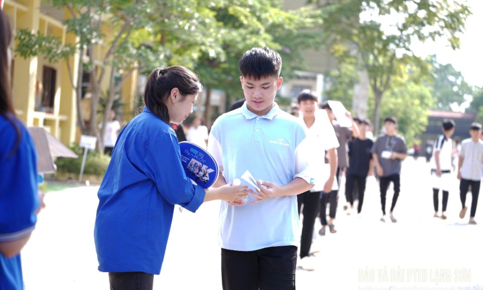 Kỳ thi tuyển sinh vào 10 THPT: Đề môn thi Tiếng Anh có độ phân hoá cao