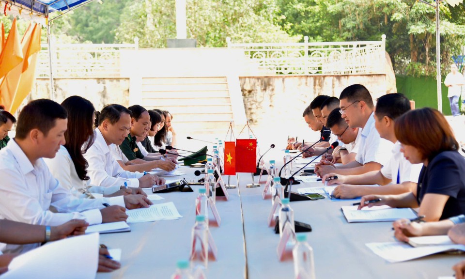 Hội đàm thúc đẩy hợp tác phát triển thể thao và du lịch biên giới