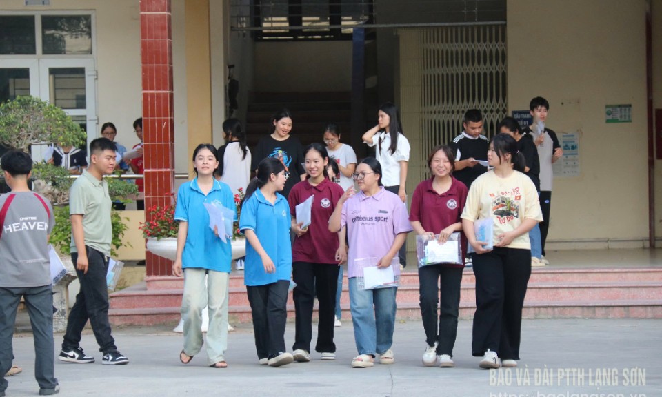 Đề thi các môn chuyên có mức độ phân hoá cao, phù hợp với năng lực học sinh