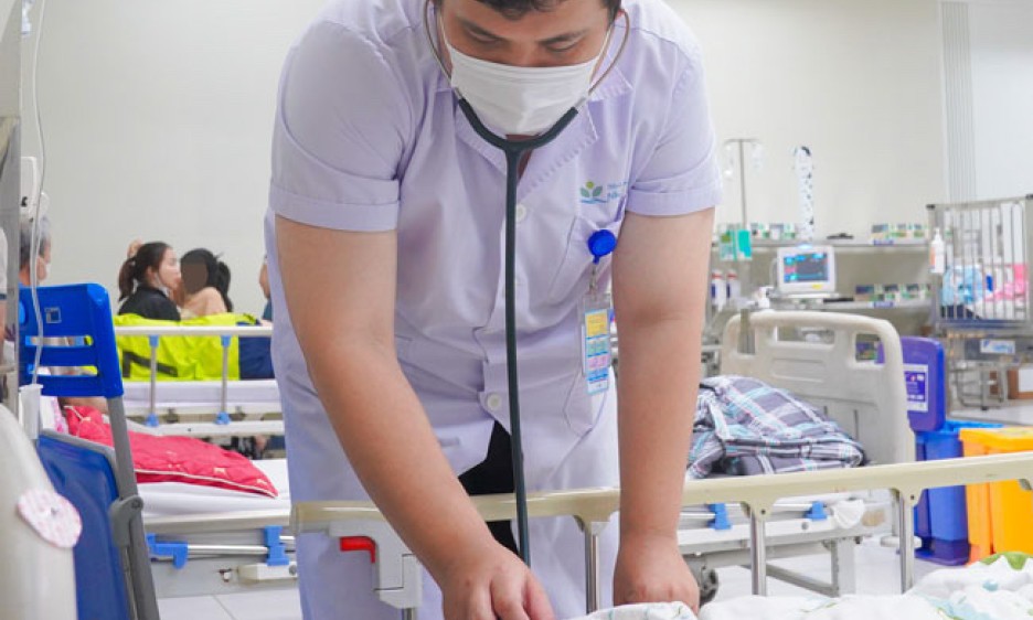 Học sinh lớp 8 nhập viện cấp cứu vì ngộ độc thuốc lá điện tử
