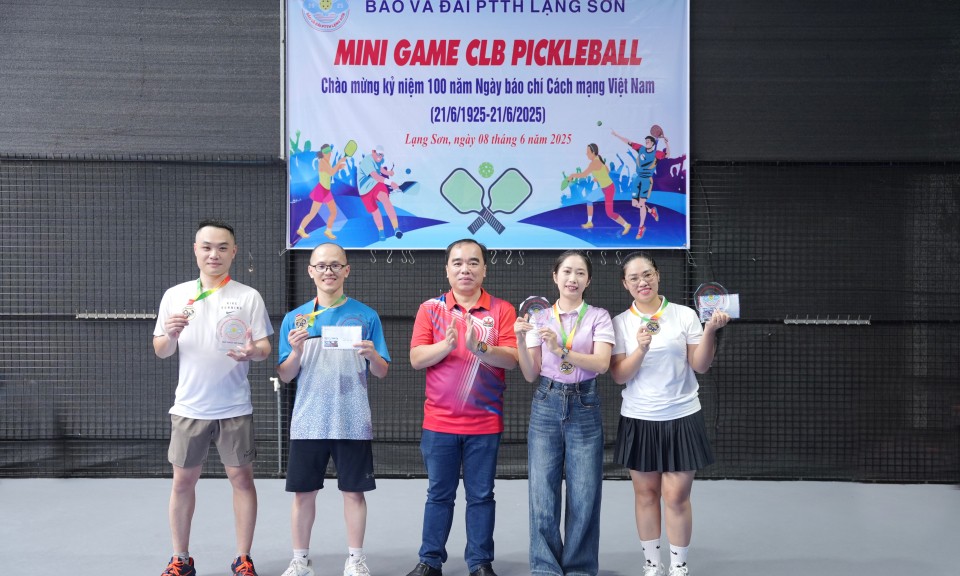 Gần 30 vận động viên tham gia Giải Pickleball chào mừng kỷ niệm 100 năm Ngày Báo chí cách mạng Việt Nam