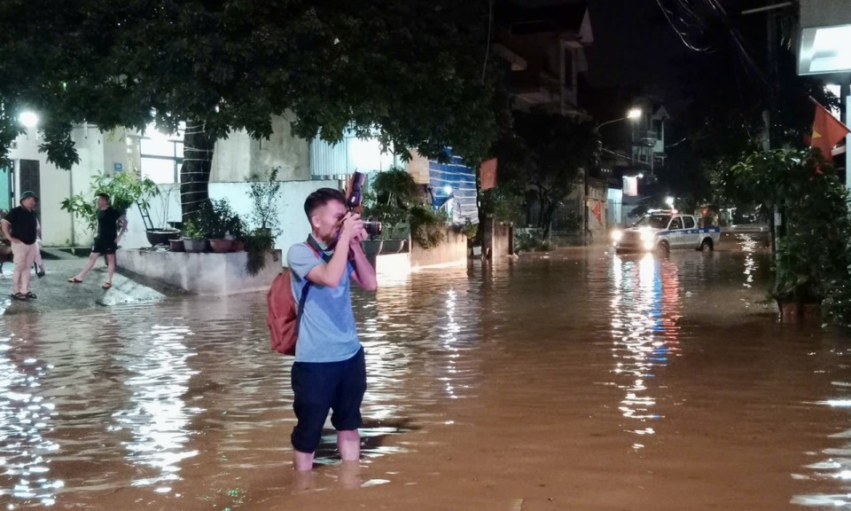 Chuyện phóng viên thường trú