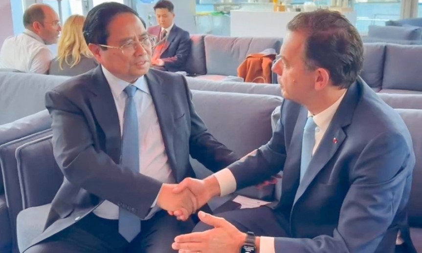 Thủ tướng Phạm Minh Chính gặp Thủ tướng Bồ Đào Nha