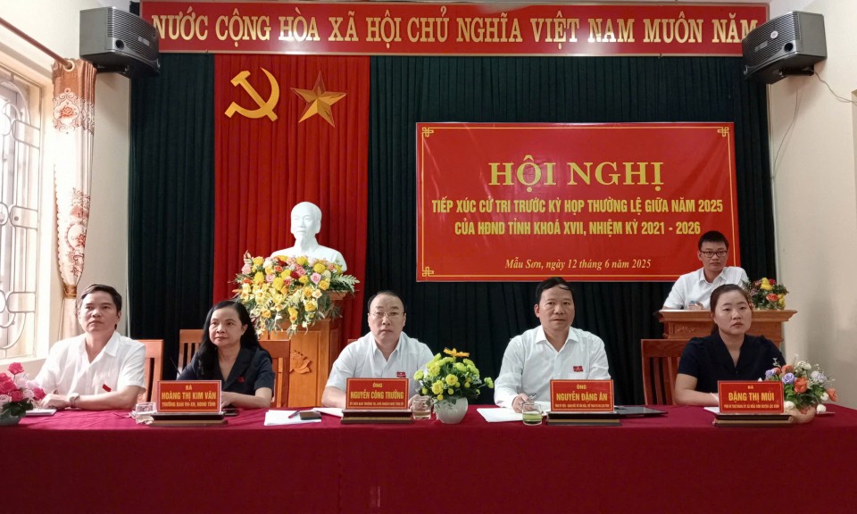 Đại biểu HĐND tỉnh tiếp xúc cử tri chuyên đề vùng biên giới