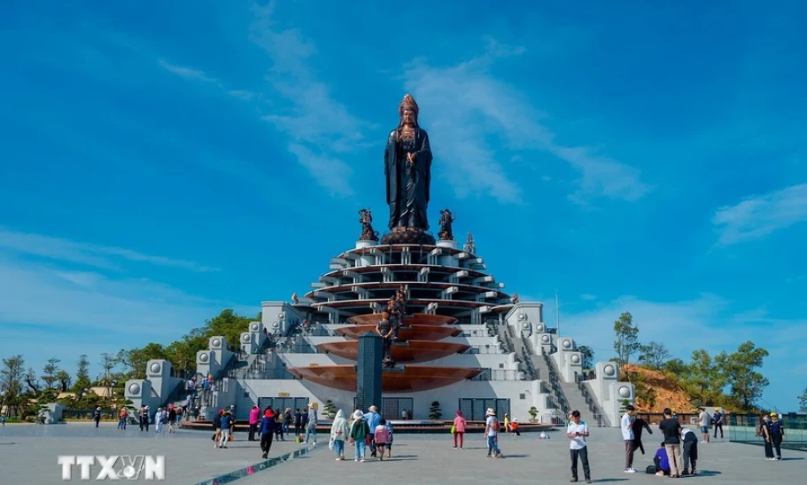 Tây Ninh đầu tư hơn 700 tỷ đồng nâng cấp đường vào Khu du lịch núi Bà Đen