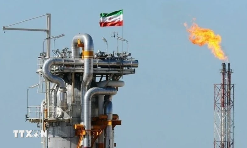 Giá dầu châu Á tăng mạnh do lo ngại về cuộc xung đột Israel-Iran