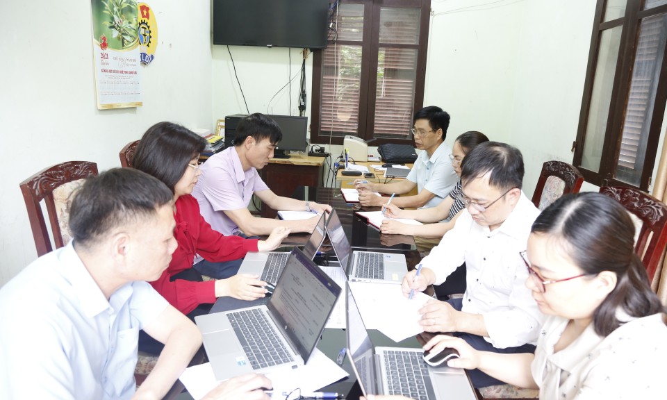 Kiểm tra công tác chuẩn bị đại hội tại Chi bộ Khí tượng Thuỷ văn