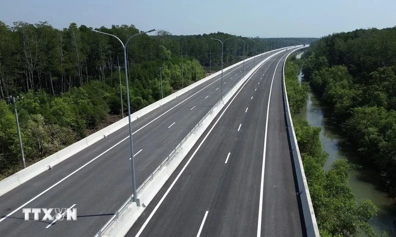Tăng vốn điều lệ Tổng công ty Đầu tư phát triển đường cao tốc Việt Nam